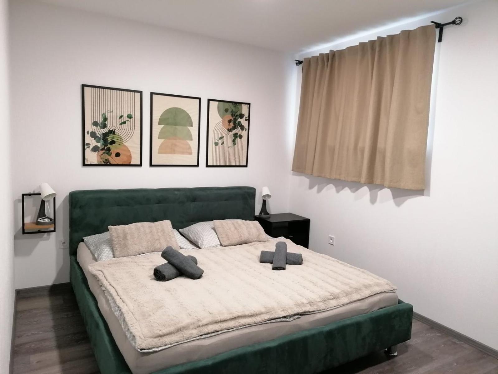 Apartman Pri Parku Solcany Екстериор снимка